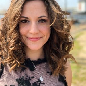 Meet your Posher, Holly